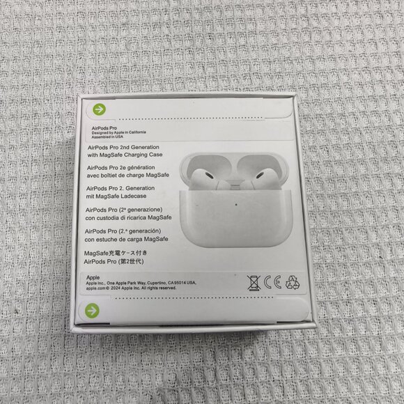 🧸Brand new 🧸APPLE AirPods Pro 2｜MagSafe charging case - Picture 2 of 5